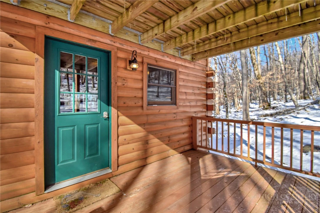Image number 4 for the current listing