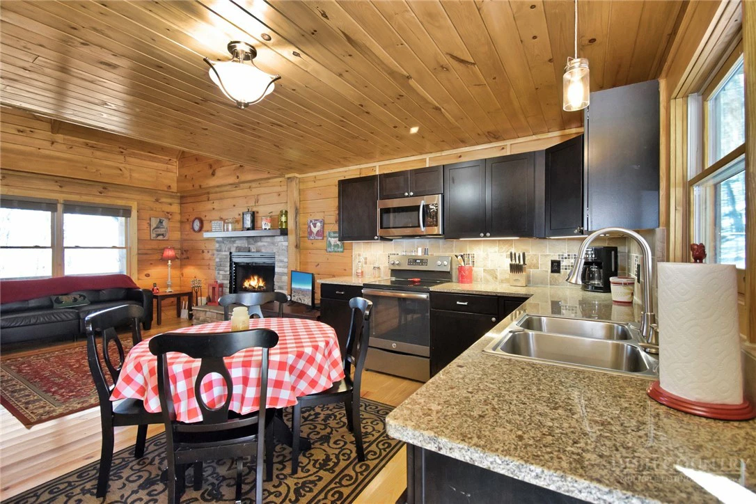Image number 5 for the current listing