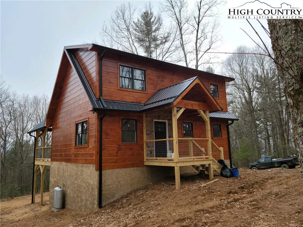 Image number 1 for the current listing