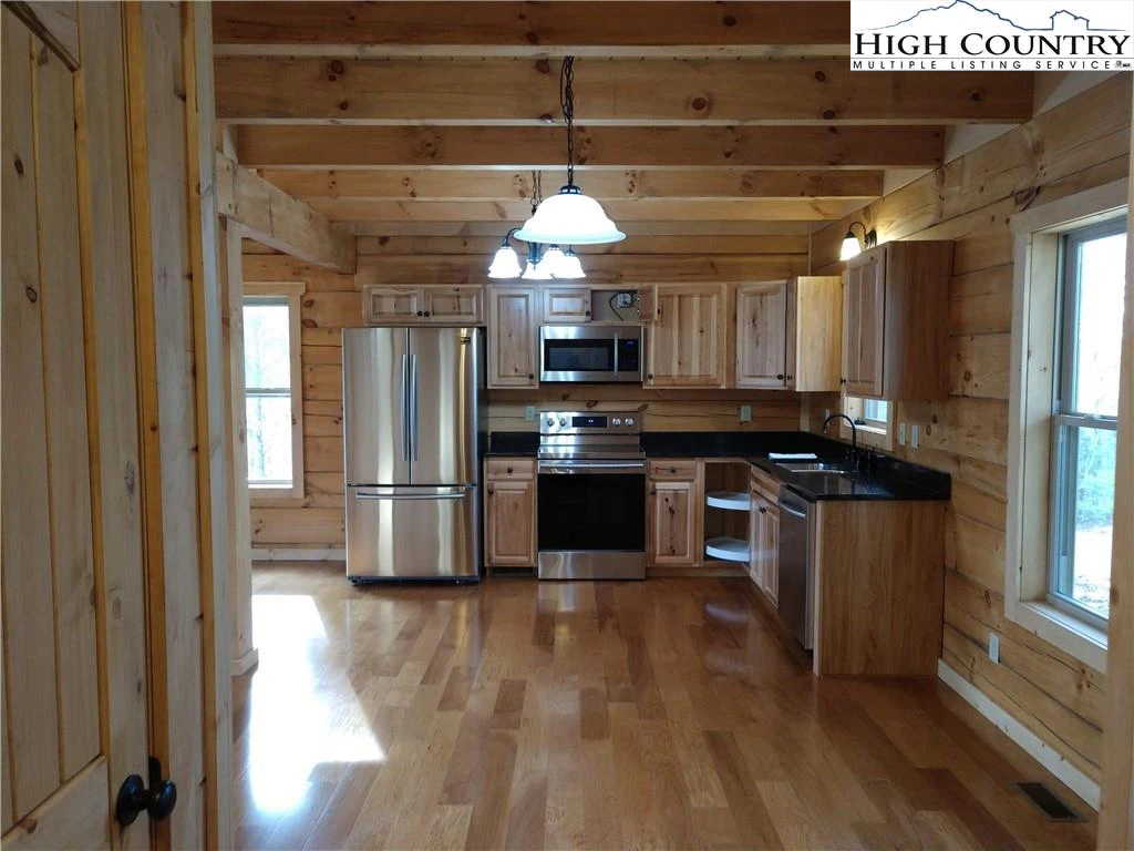 Image number 10 for the current listing