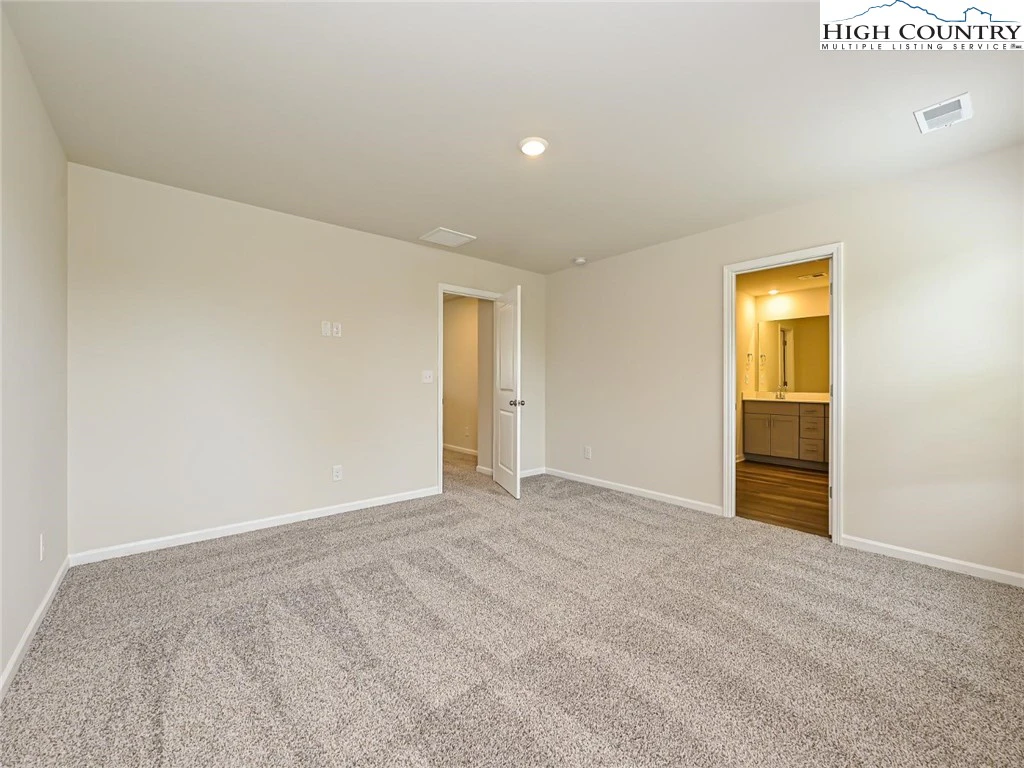 Image number 9 for the current listing