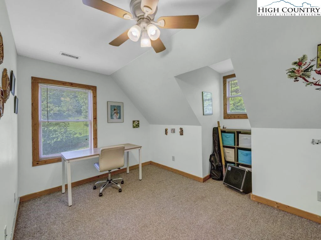 Image number 2 for the current listing