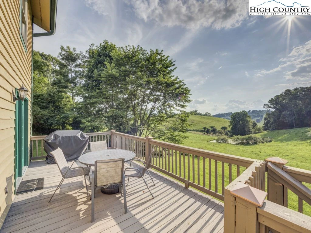 Image number 21 for the current listing