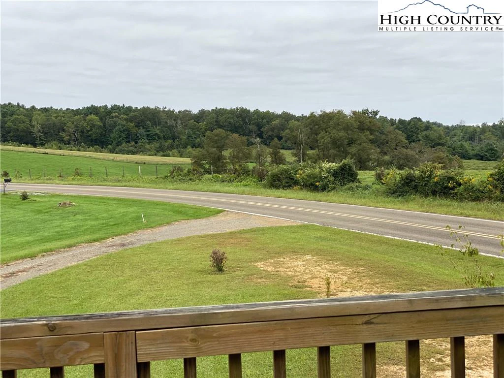 Image number 3 for the current listing