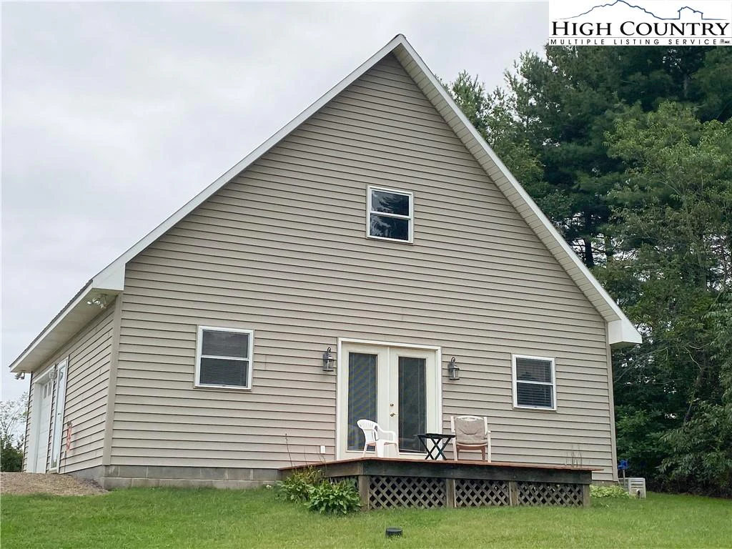 Image number 18 for the current listing