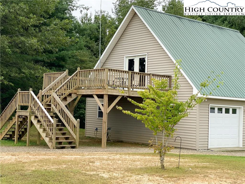 Image number 17 for the current listing