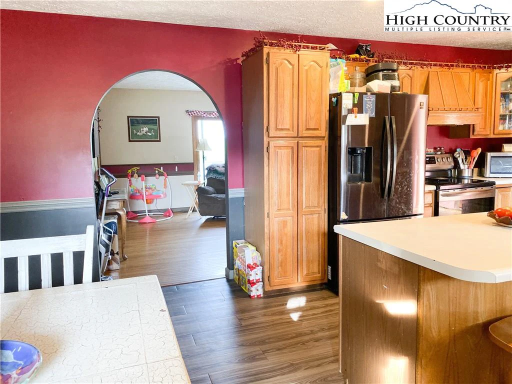 Image number 7 for the current listing