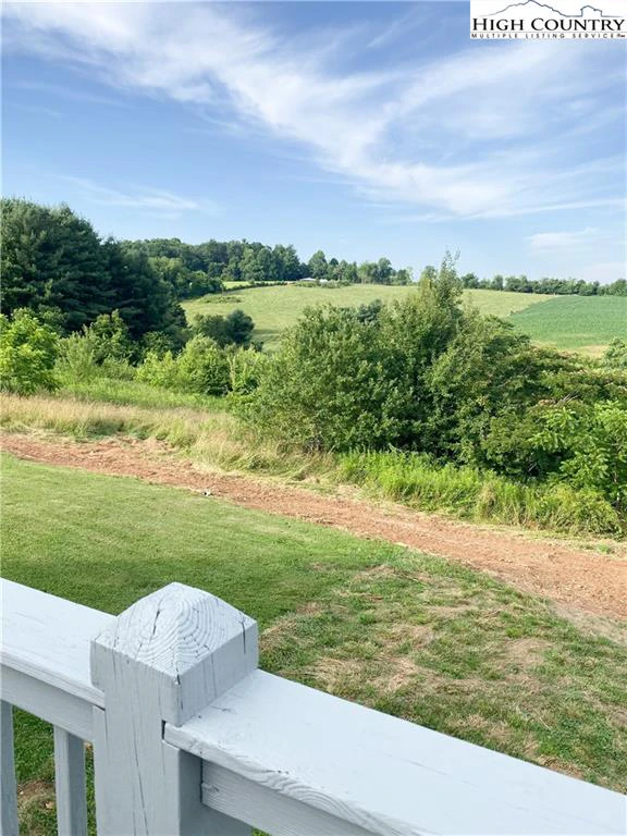 Image number 16 for the current listing