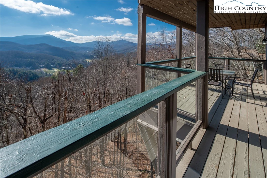 Image number 9 for the current listing