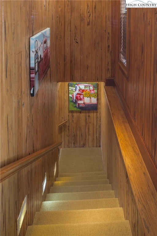 Image number 10 for the current listing