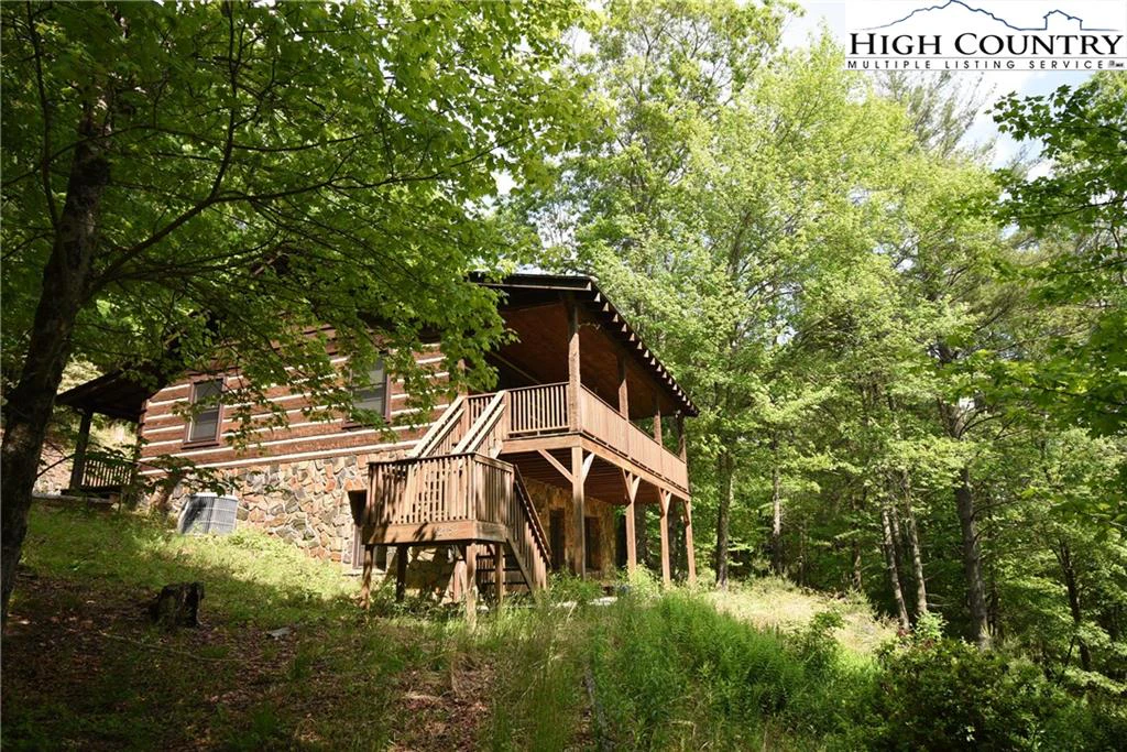 Image number 1 for the current listing