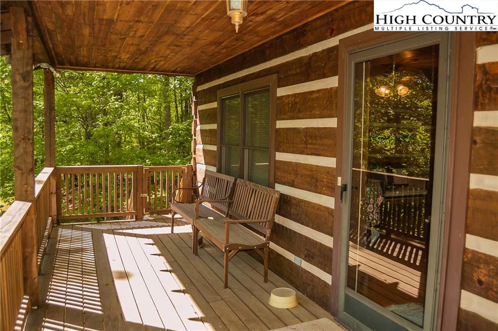 Image number 18 for the current listing