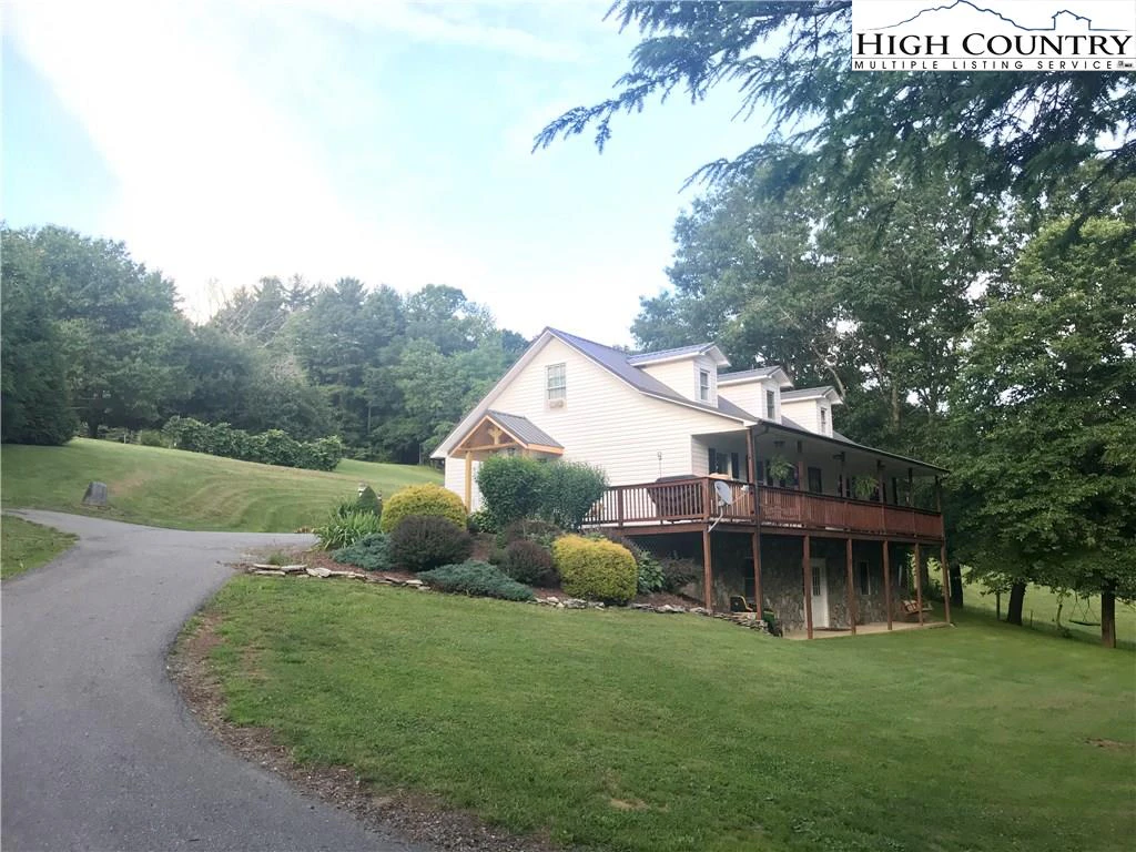 Image number 1 for the current listing