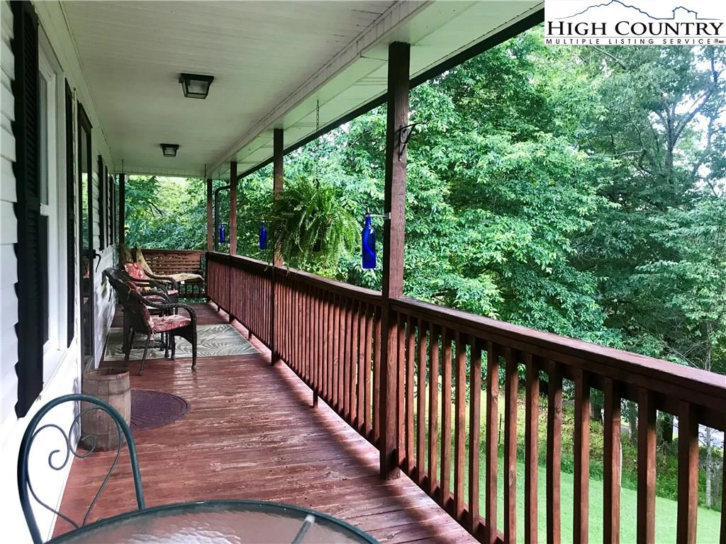 Image number 2 for the current listing