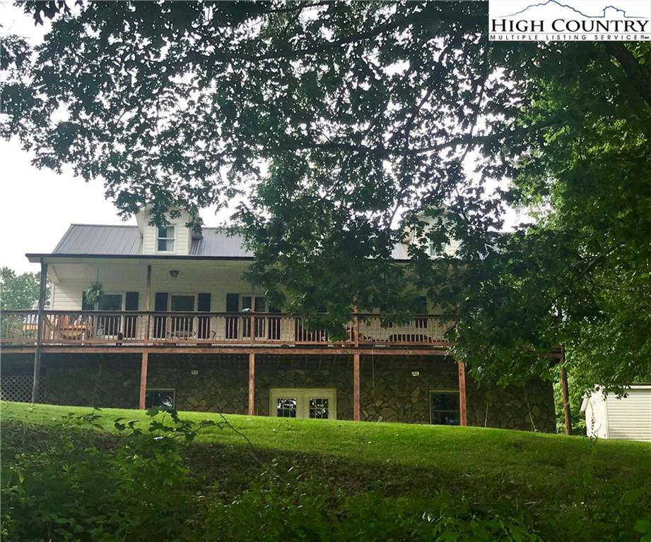 Image number 18 for the current listing