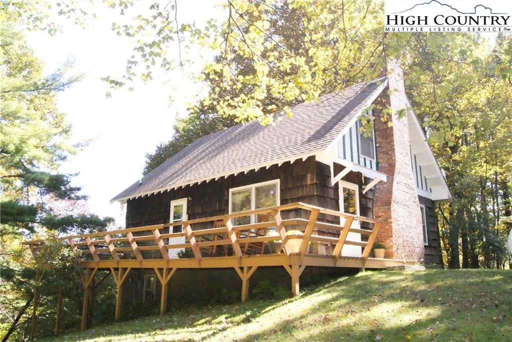 Image number 1 for the current listing
