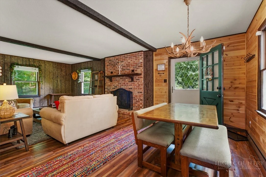 Image number 12 for the current listing