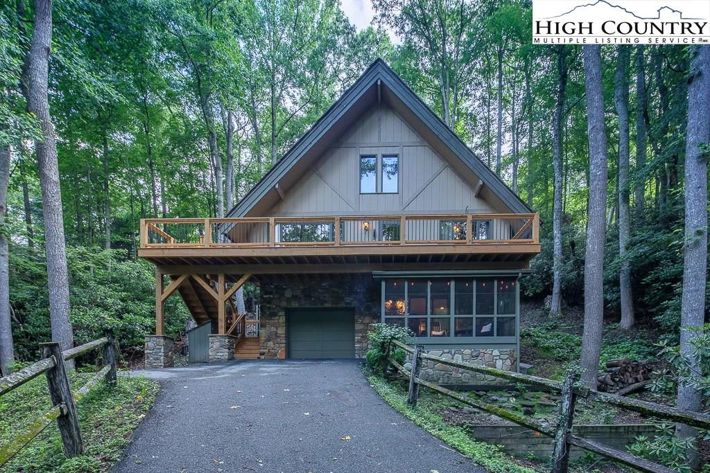 Image number 1 for the current listing