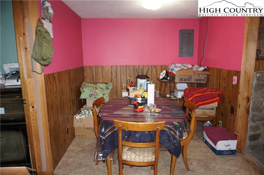 Image number 2 for the current listing