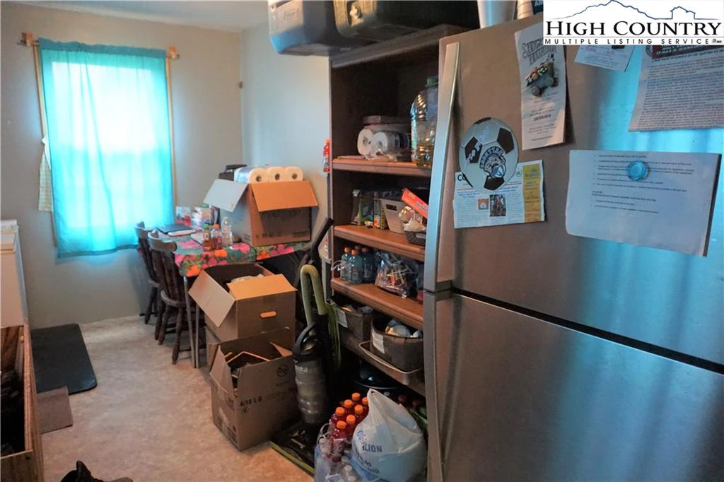 Image number 13 for the current listing