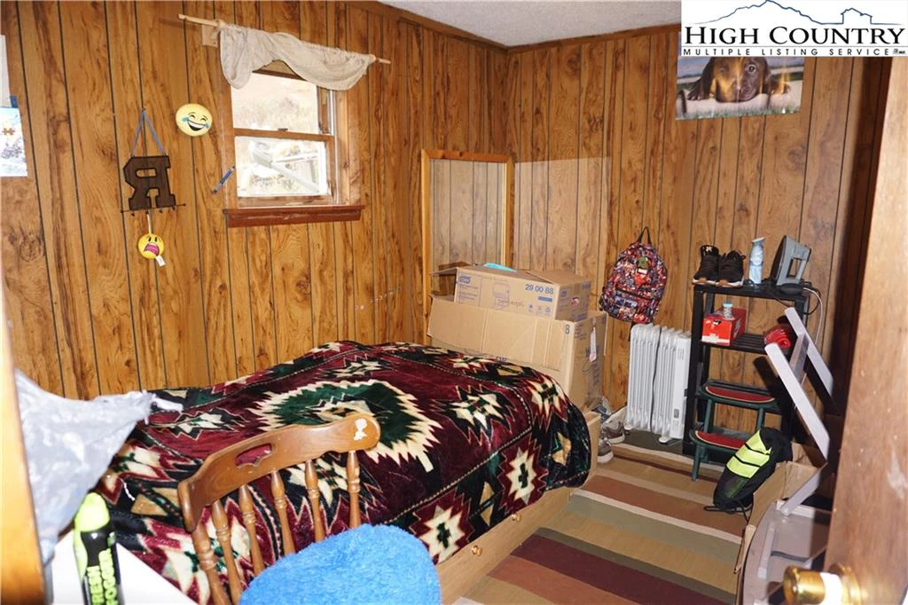 Image number 17 for the current listing