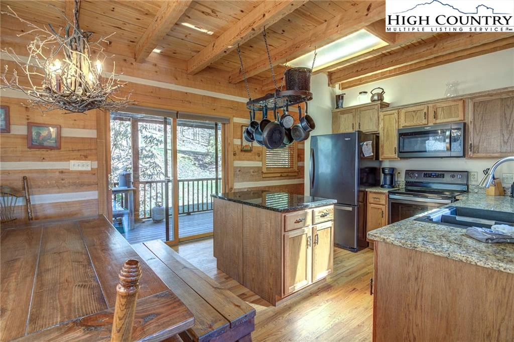 Image number 10 for the current listing