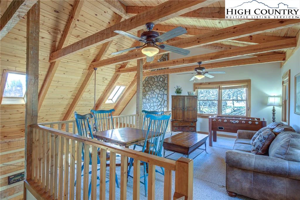 Image number 9 for the current listing