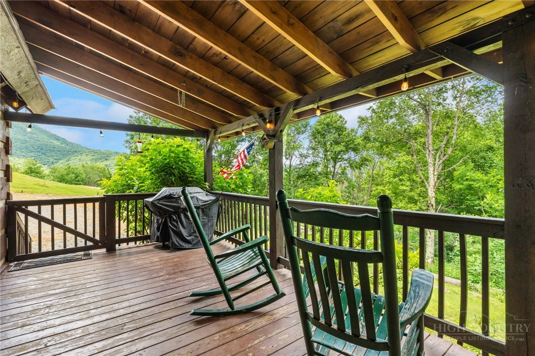 Image number 3 for the current listing