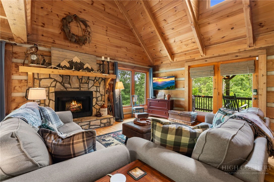 Image number 6 for the current listing