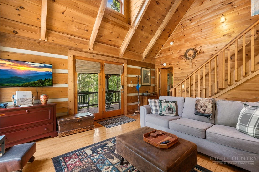 Image number 8 for the current listing