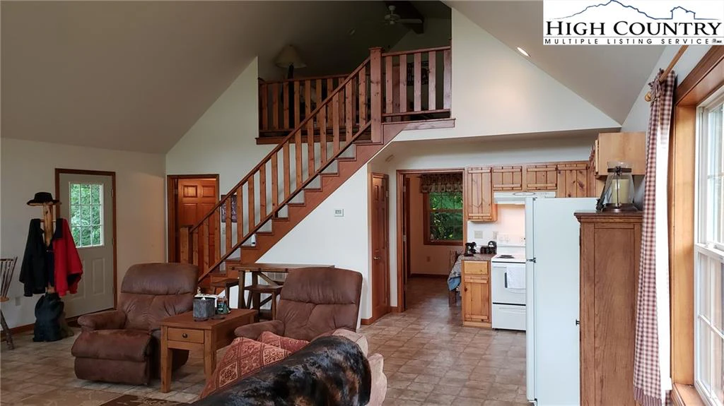 Image number 12 for the current listing