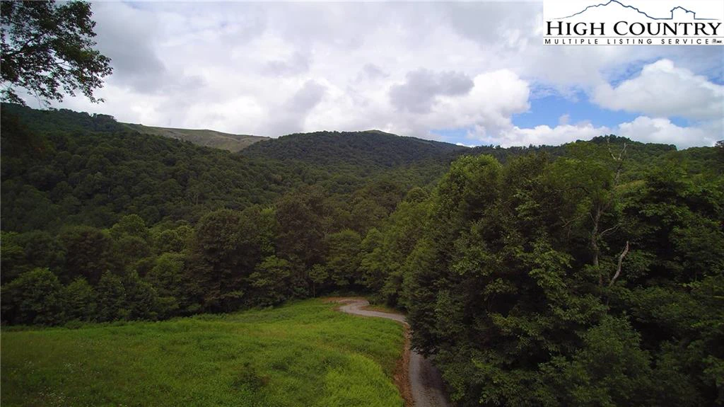 Image number 15 for the current listing