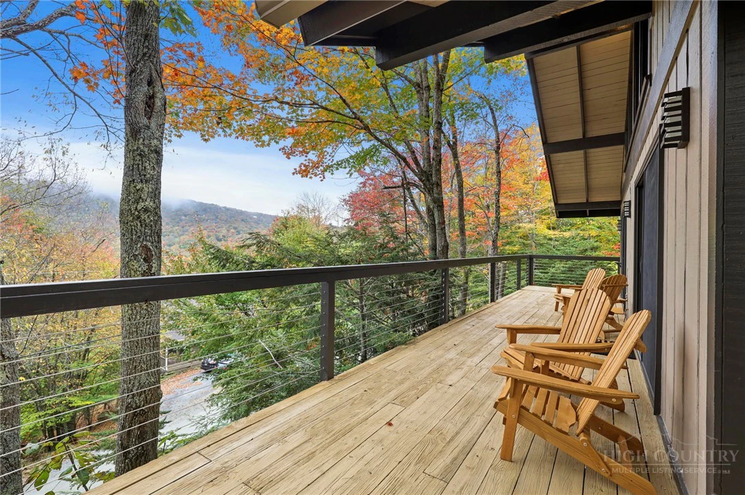 Image number 19 for the current listing