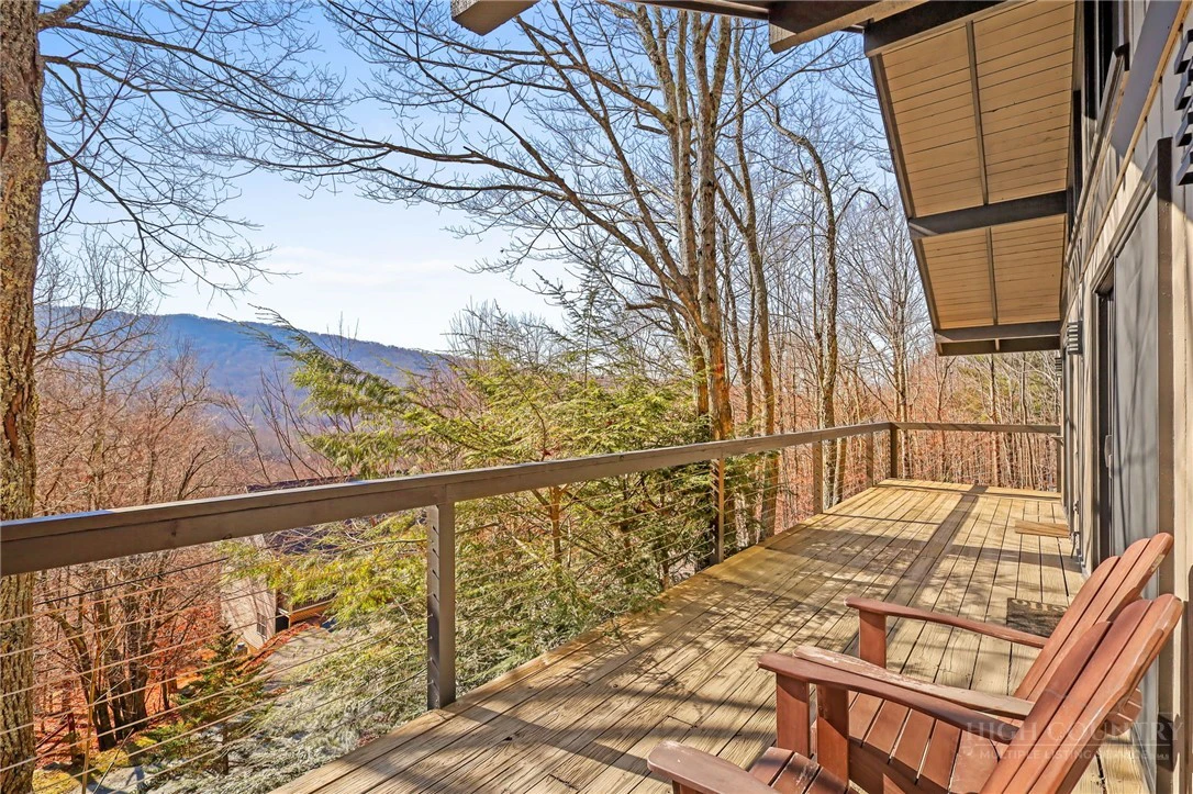 Image number 20 for the current listing