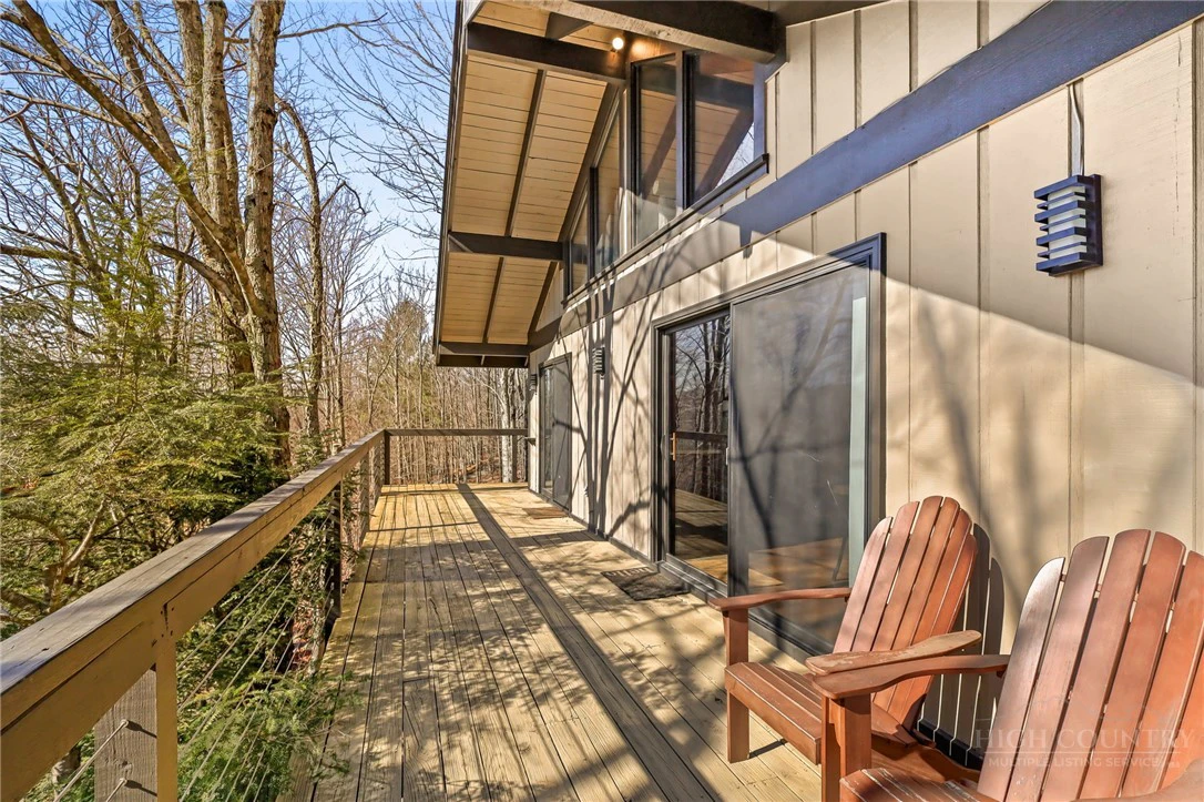 Image number 18 for the current listing