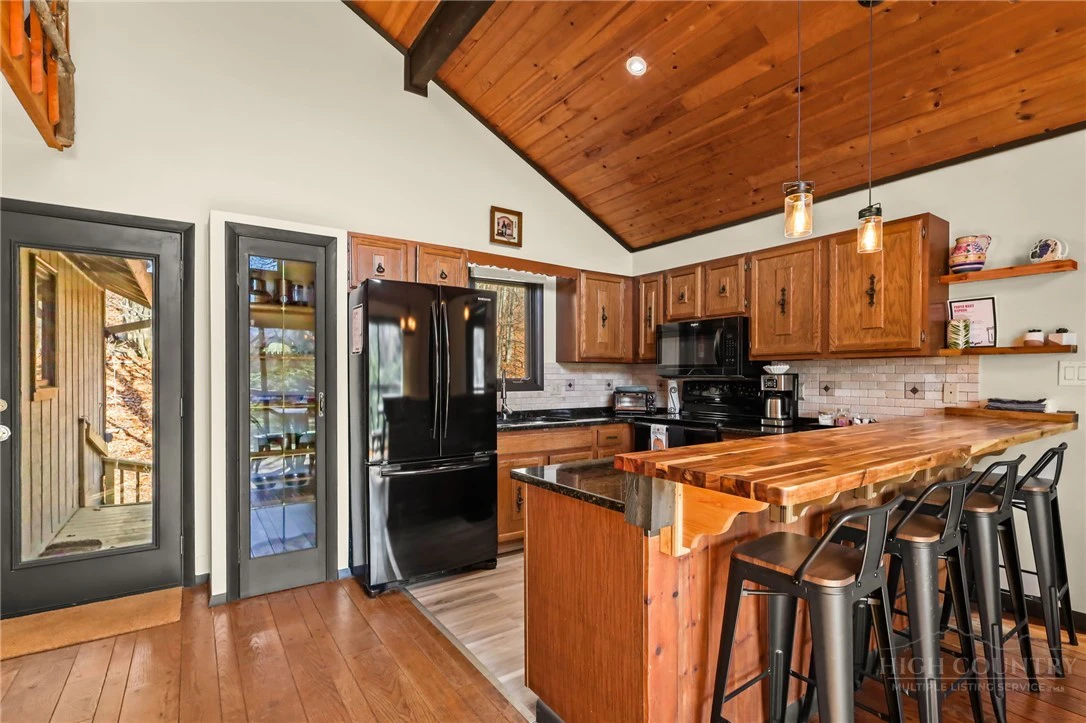 Image number 7 for the current listing