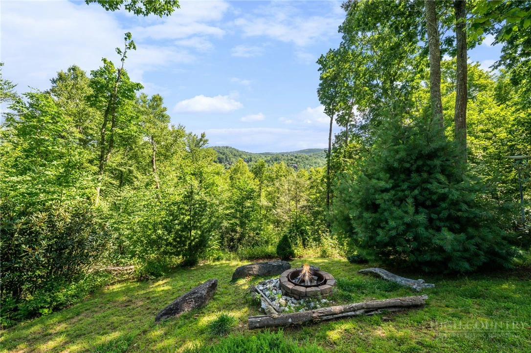 Image number 2 for the current listing