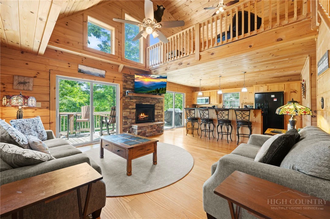 Image number 8 for the current listing