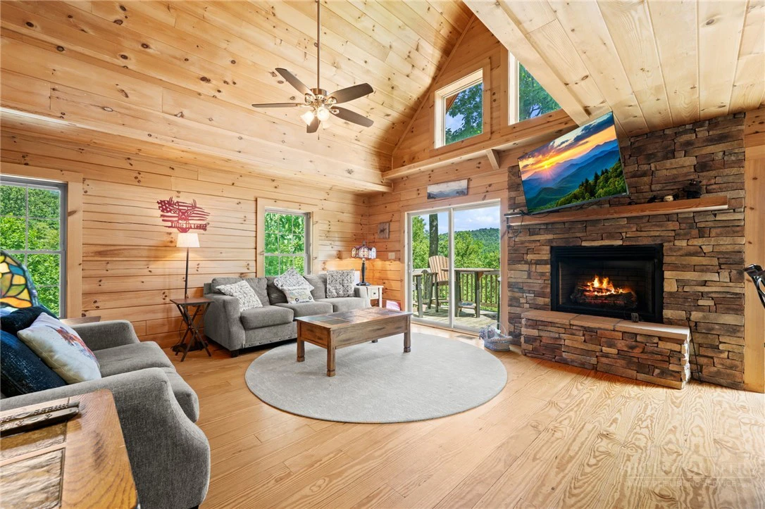Image number 10 for the current listing