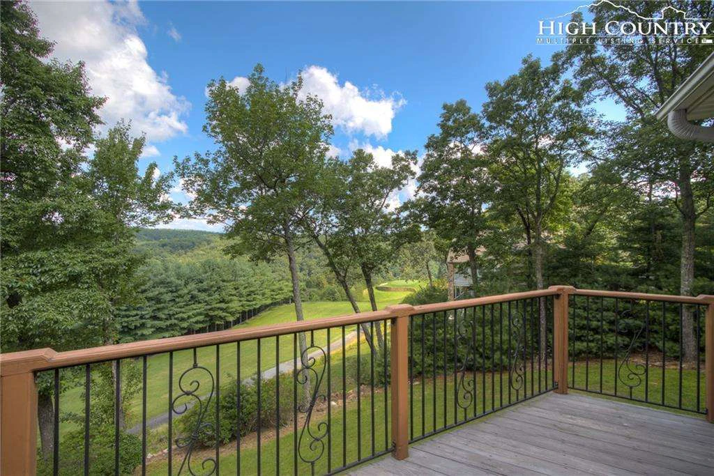 Image number 20 for the current listing