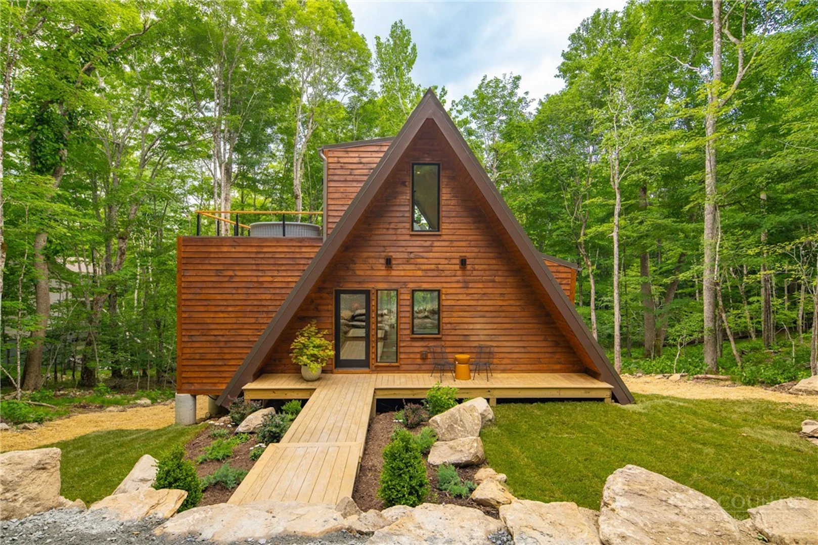 Image number 1 for the current listing