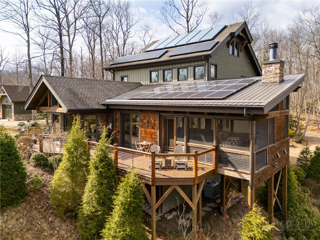Image number 13 for the current listing