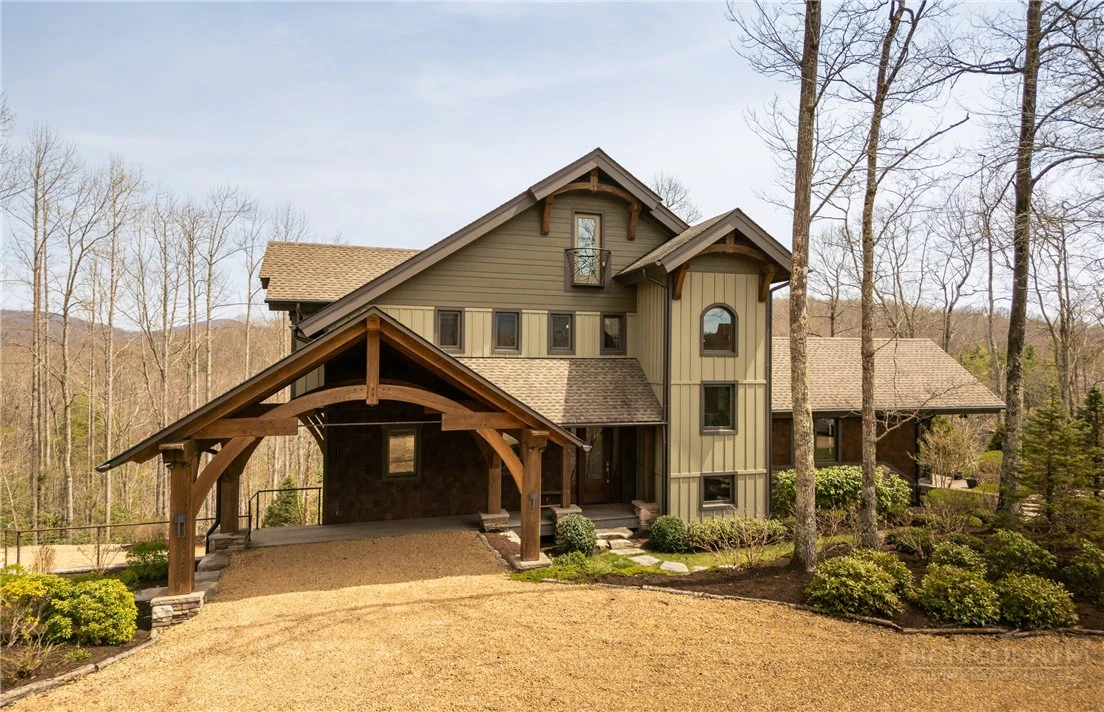 Image number 1 for the current listing