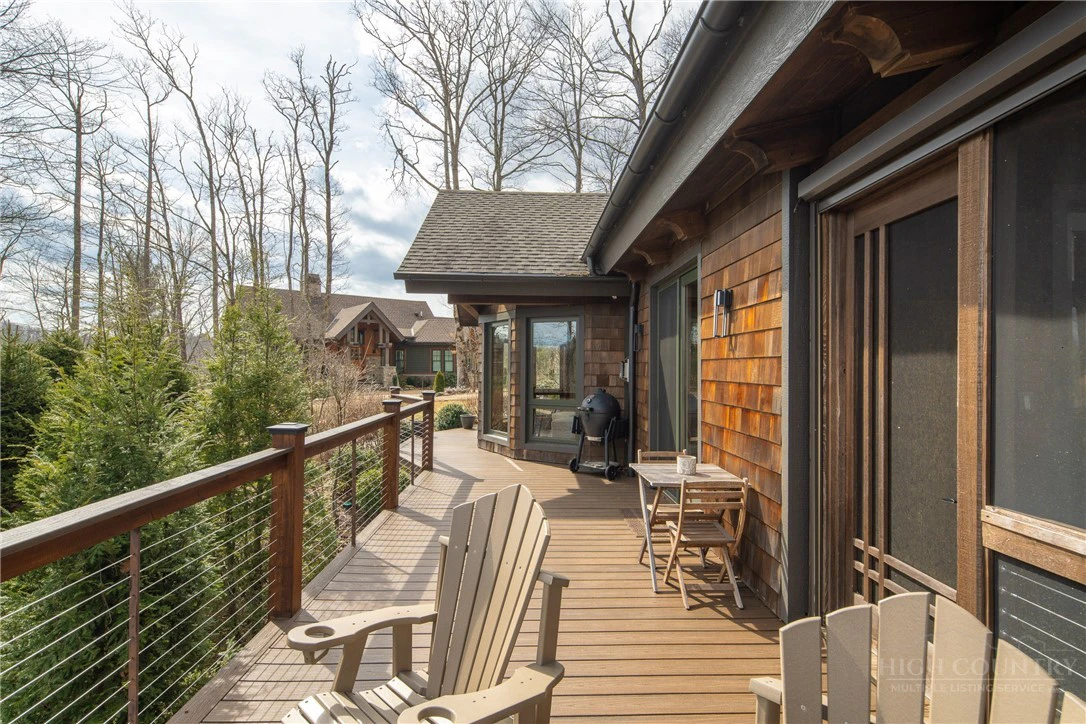 Image number 11 for the current listing