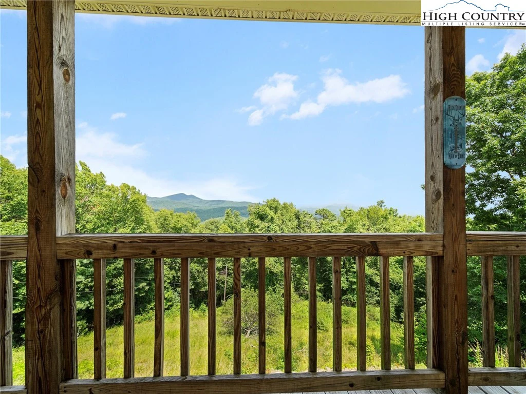 Image number 7 for the current listing