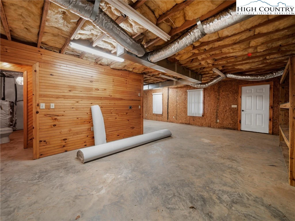 Image number 12 for the current listing