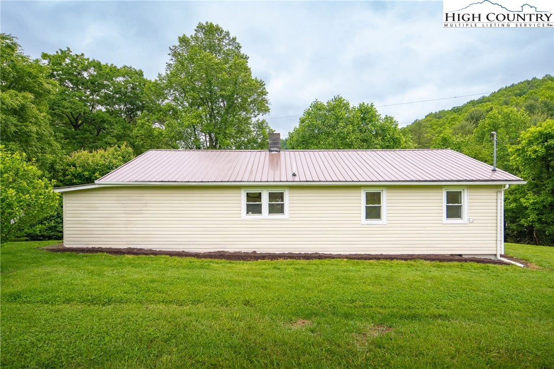 Image number 6 for the current listing