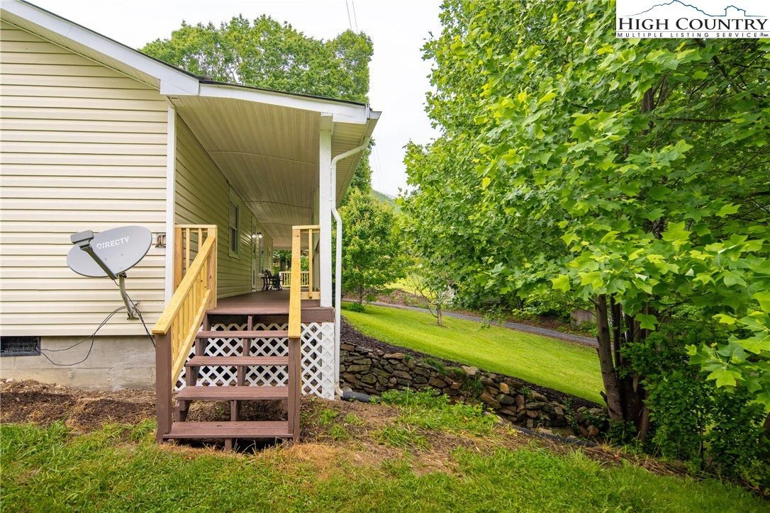 Image number 8 for the current listing