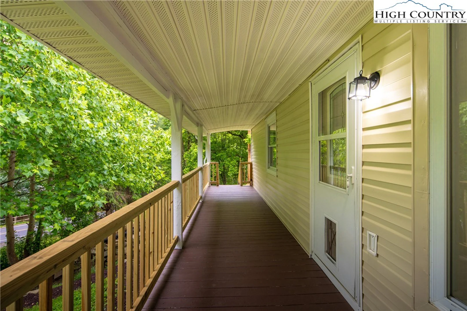 Image number 16 for the current listing
