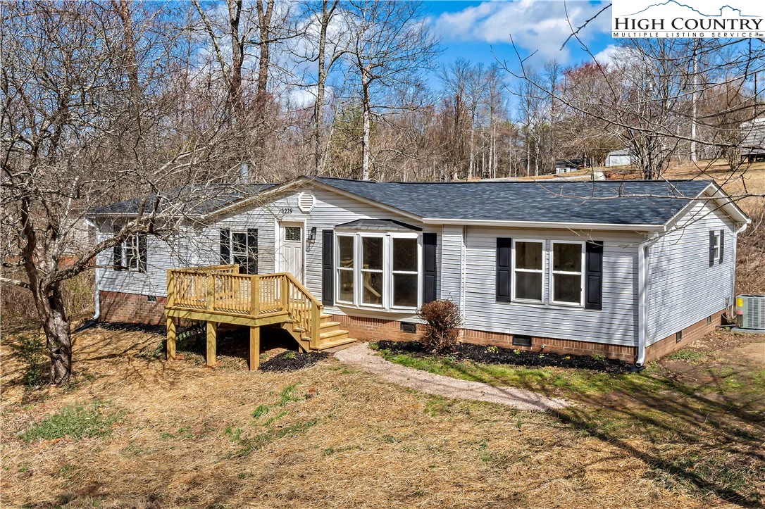 Image number 1 for the current listing